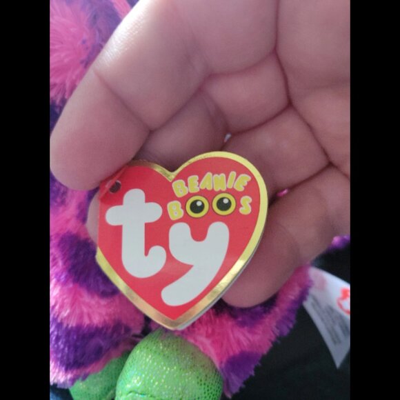 Ty Beanie Boos Gilbert Giraffe 10" Pink Purple Green Sparkle Eyes Plush Animal - Picture 3 of 4